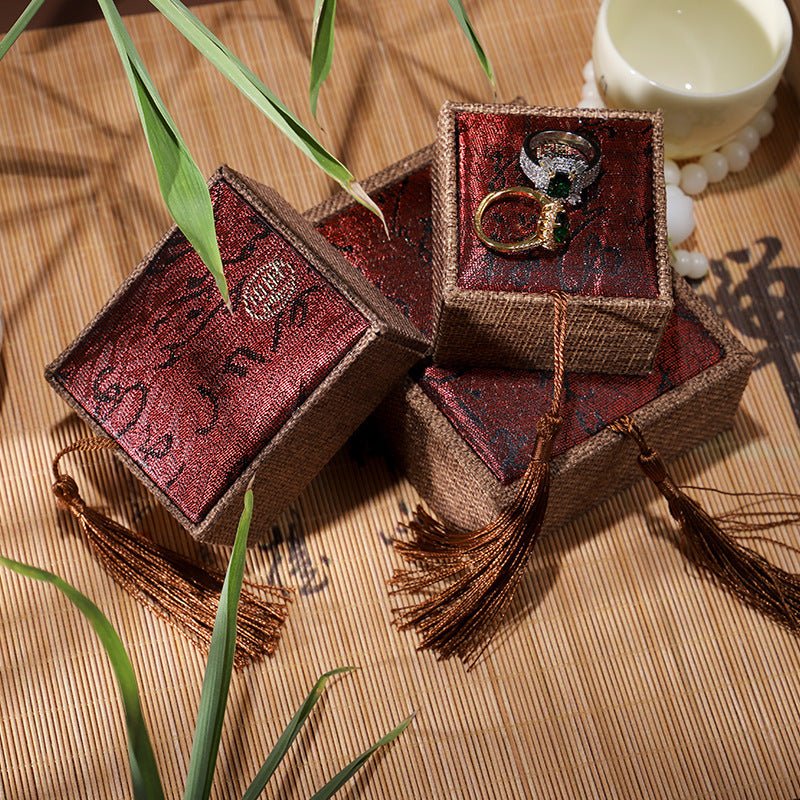Boîte Cadeau Zen en Lin Rouge – 4 Tailles pour Bijoux - Biloria
