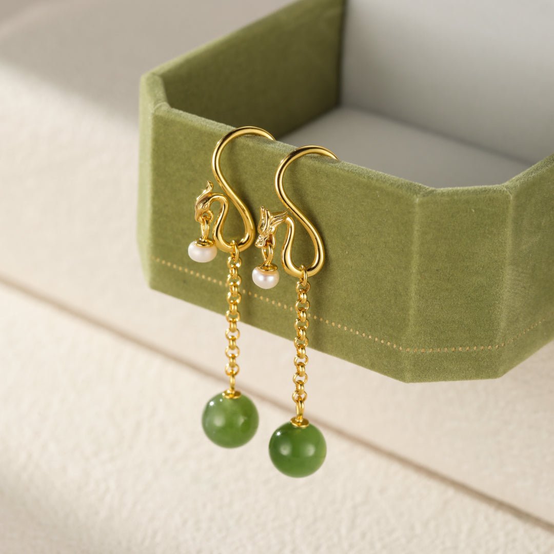 Boucles d'Oreilles Pendantes Jade et Perle, Harmonie Argent Plaqué Or - Biloria