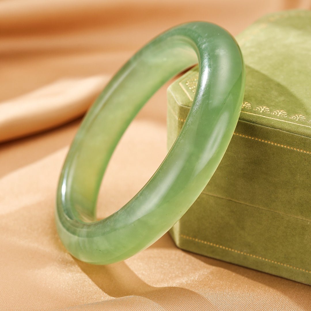 Bracelet Jonc en Jade Vert d'Eau pour Décoration Intérieure - Biloria