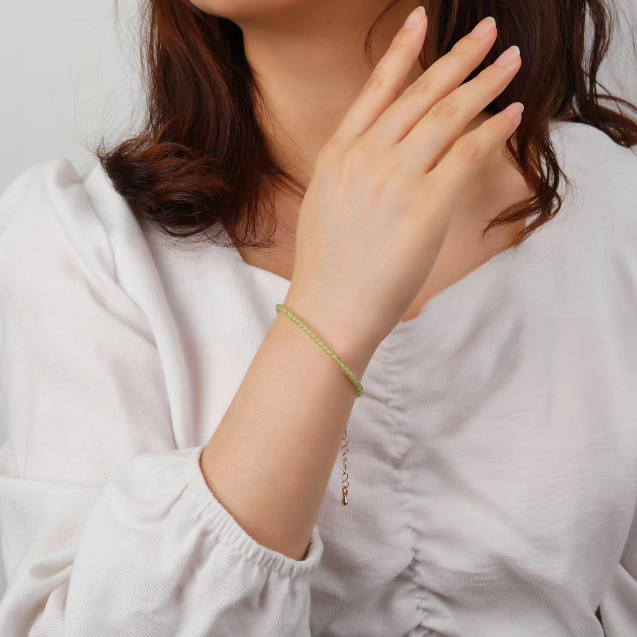 Bracelet Péridot Vert, Bijou Fait Main en Fil de Cuivre - Biloria