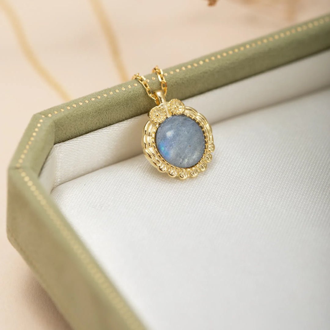 Collier avec Labradorite et Hibou – Argent Plaqué Or, Bijou Spirituel - Biloria
