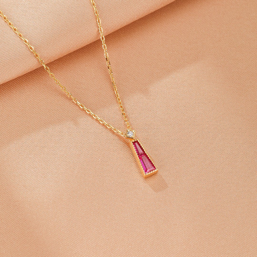 Collier Cornaline Pyramide Argent Plaqué Or – Énergie & Éclat - Biloria