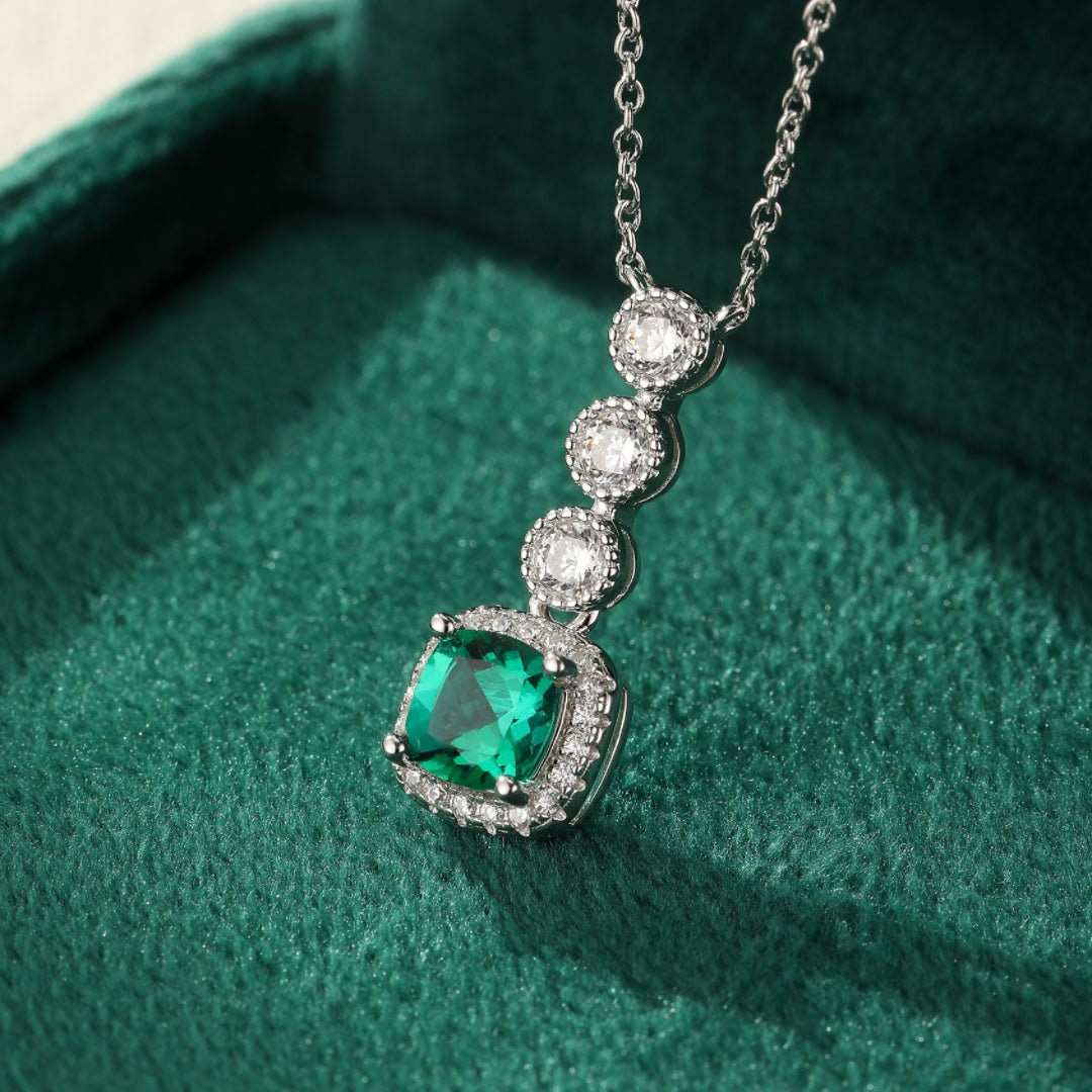 Collier Émeraude Zircon Argent Plaqué Platine – Bijou Tendance Bureau - Biloria