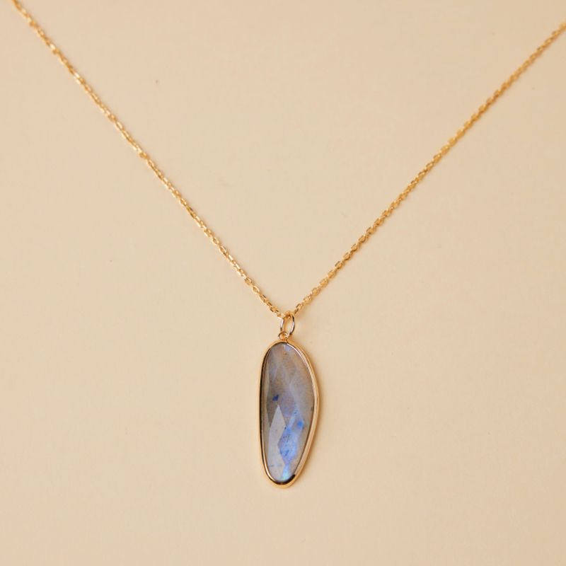 Collier Labradorite Élipse Protectrice – Argent Plaqué Or - Biloria