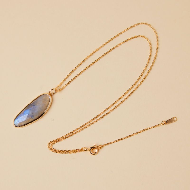 Collier Labradorite Élipse Protectrice – Argent Plaqué Or - Biloria