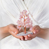Porter l'Amour au Quotidien avec l'Arbre de Vie en Quartz Rose - Biloria